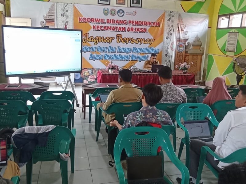 RAPAT RUTIN OPERATOR DAPODIK KEC. ARJASA